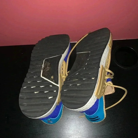 Adidas Pharrell Williams Human Race 
“Repira - Picture 11 of 11